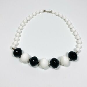 Park Lane  Vintage Necklace Black and White Plastic Balls 18”